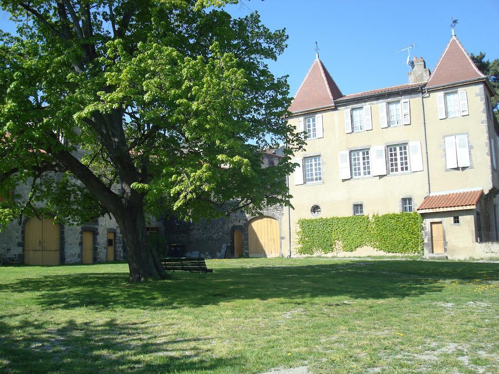 Chateau De Bourrassol Bed & Breakfast Menetrol Стая снимка
